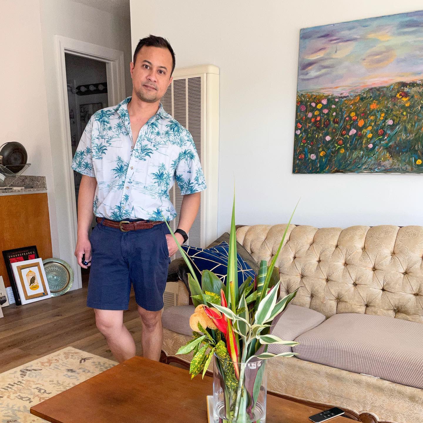 Hawaiian Shirts and Shorts Coachella Outfits Men -g_mags